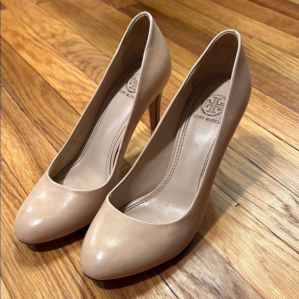 Tory Burch Astoria Pumps Size 7.5, Camellia Pink
